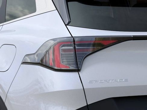 Certified 2026 Kia Sportage LX FWD image 11