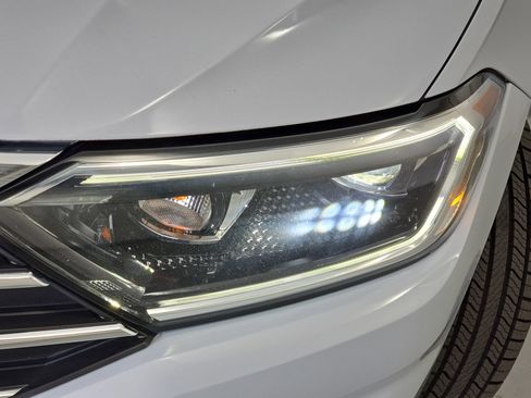 Used 2019 Volkswagen Jetta SEL image 31