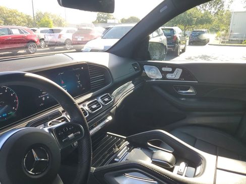 Used 2022 Mercedes-Benz GLS 450 4MATIC image 23