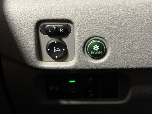 Used 2018 Honda Pilot Elite image 19