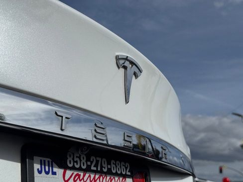 Used 2018 Tesla Model S AWD image 18