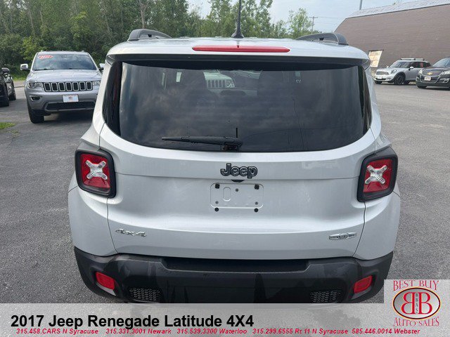 Used 2017 Jeep Renegade Latitude w/ Popular Equipment Group AWD/4WD image 4
