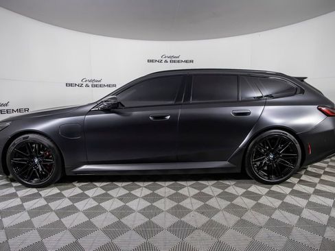 Used 2025 BMW M5 Touring image 11