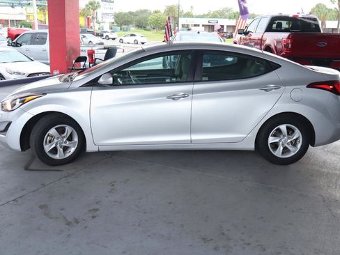 Used 2015 Hyundai Elantra SE FWD image 8