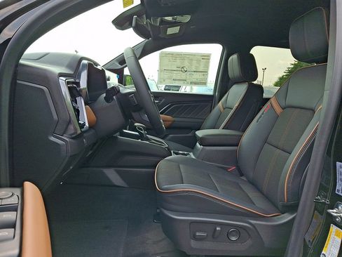 New 2026 GMC Canyon AT4 AWD/4WD image 9