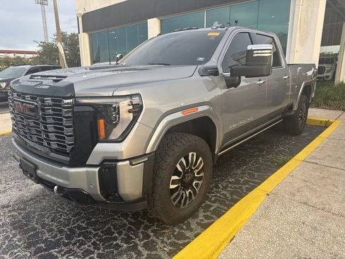 Used 2025 GMC Sierra 3500 Denali Ultimate AWD/4WD image 1