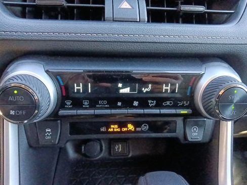 Used 2024 Toyota RAV4 XLE image 23