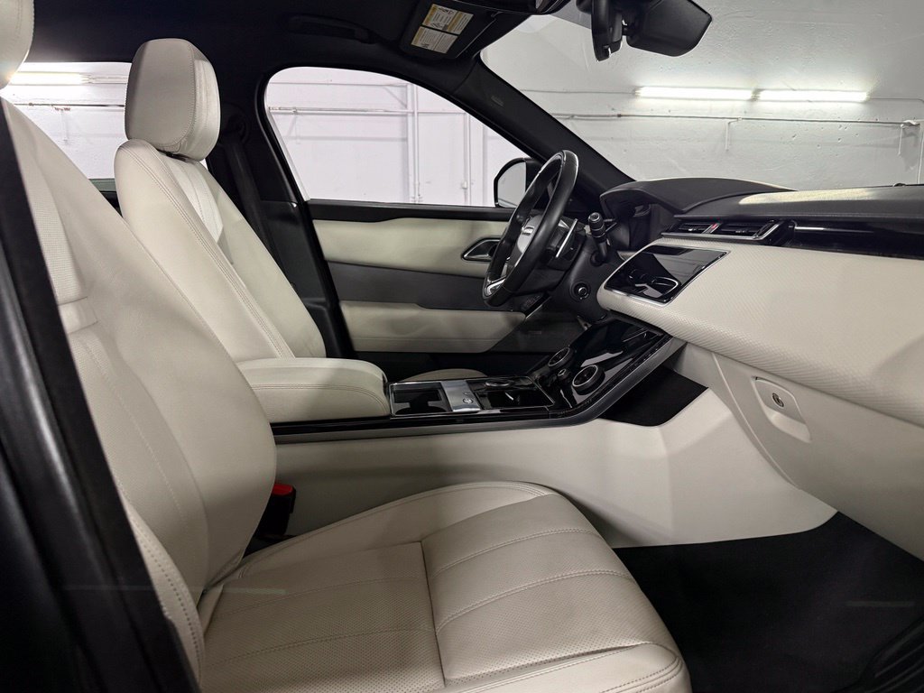 Used 2018 Land Rover Range Rover Velar R-Dynamic SE AWD/4WD image 28