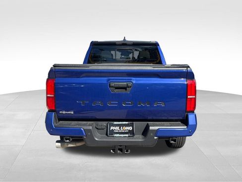 Used 2025 Toyota Tacoma SR5 AWD/4WD image 7