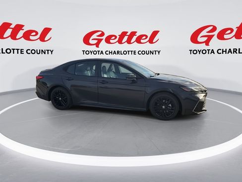 New 2026 Toyota Camry SE image 9