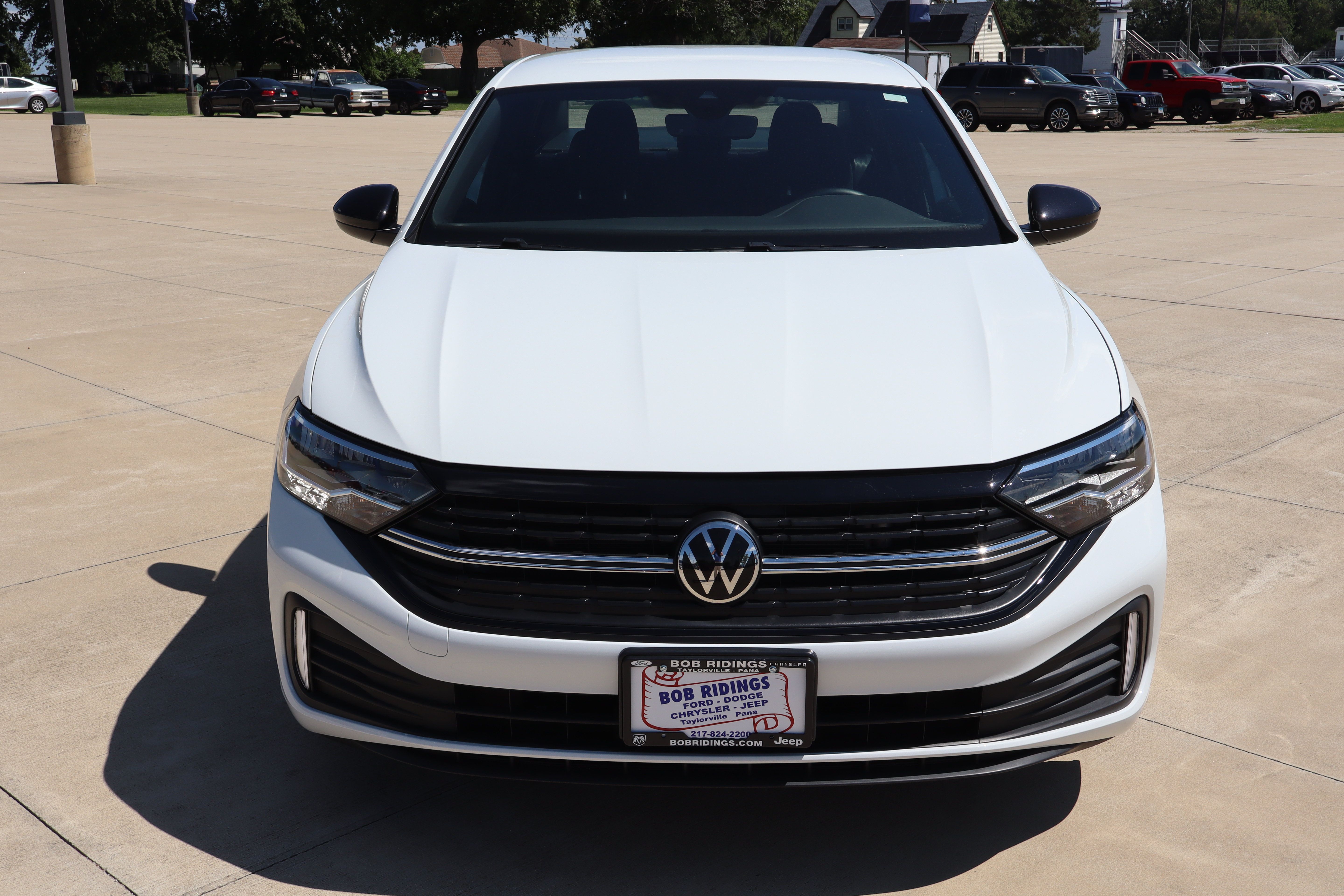 Used 2024 Volkswagen Jetta Sport FWD image 2