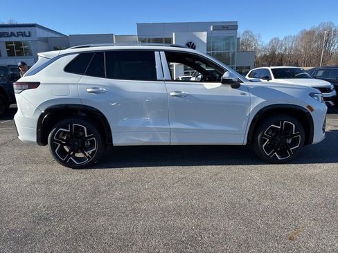 New 2026 Volkswagen Tiguan SEL R-Line image 1