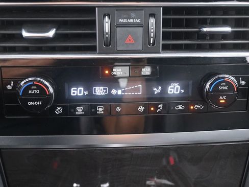Used 2024 INFINITI QX80 Luxe RWD image 11