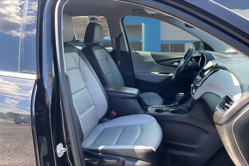 Used 2020 Chevrolet Equinox Premier FWD image 28