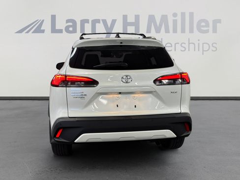 Certified 2026 Toyota Corolla Cross XLE w/ Convenience Package FWD image 4