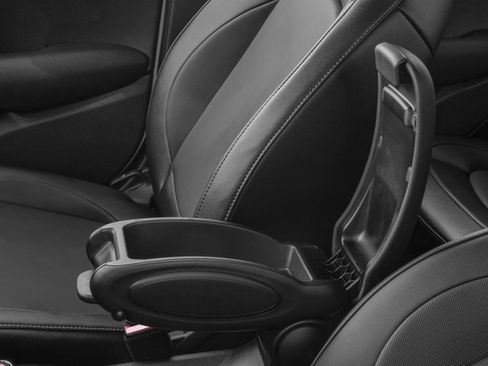 Used 2017 MINI Cooper 4-Door Hardtop FWD image 15