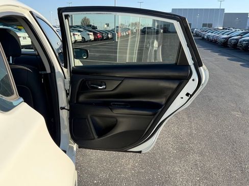 Used 2017 Nissan Altima 2.5 S w/ Power Driver Seat Package image 19