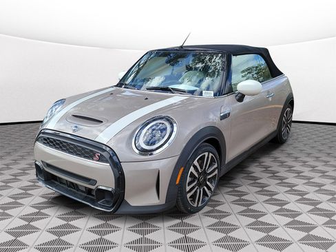 Used 2024 MINI Cooper S w/ Signature Upholstery Package image 3