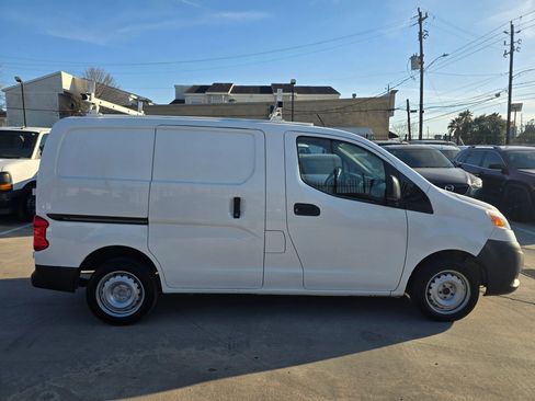 Used 2019 Nissan NV200 S image 9