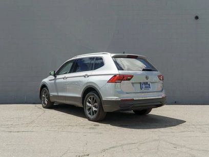 Used 2023 Volkswagen Tiguan SE w/ Panoramic Sunroof Package
