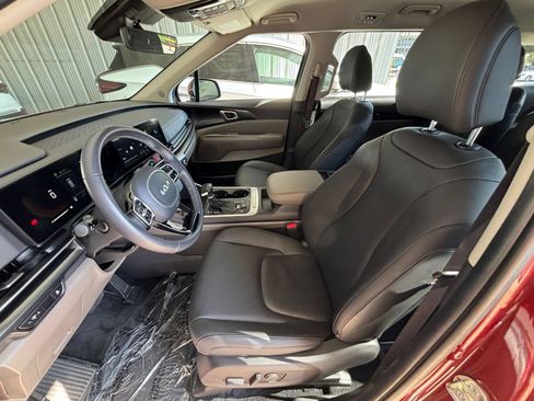 Used 2026 Kia Carnival FWD image 29