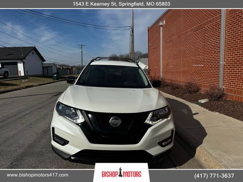 Used 2018 Nissan Rogue SV w/ Premium Package FWD image 8