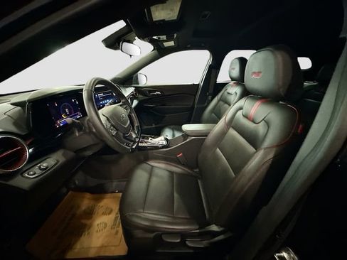 Used 2025 Chevrolet Trax RS w/ Sunroof Package image 21