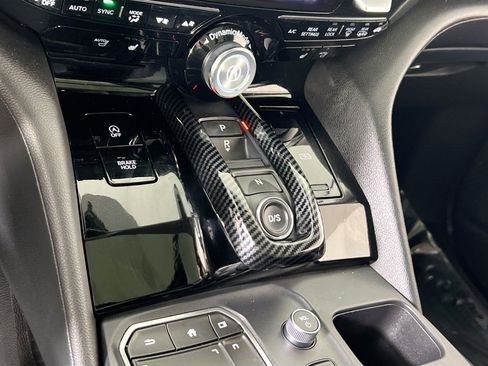 Used 2022 Acura MDX SH-AWD image 16