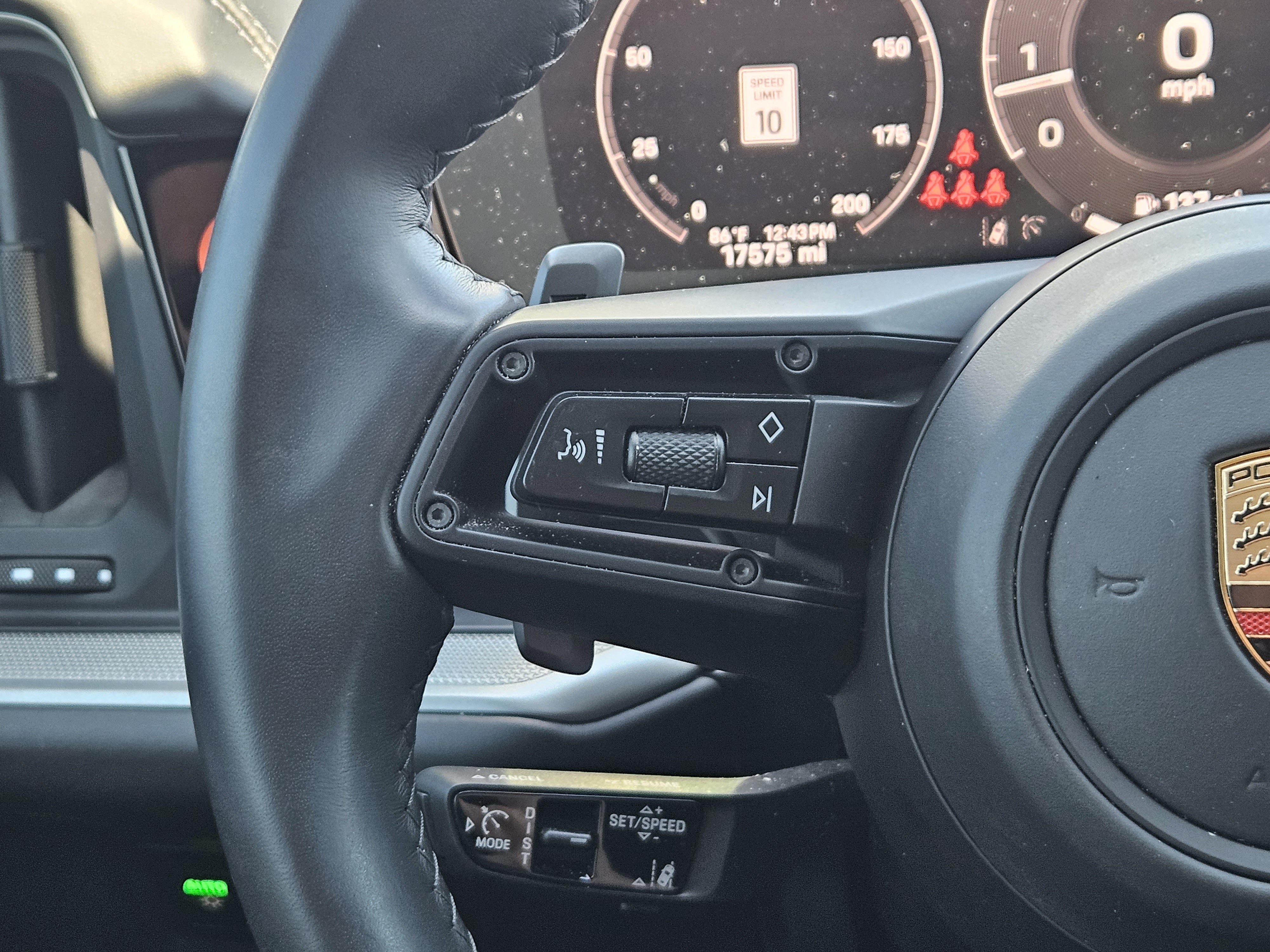 Certified 2025 Porsche Cayenne S AWD/4WD image 26