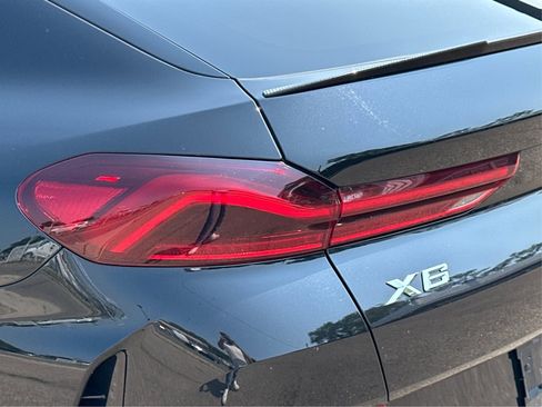 Used 2021 BMW X6 xDrive40i w/ Premium Enhanced Package image 32