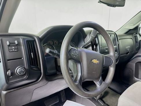 Used 2018 Chevrolet Silverado 1500 Custom w/ Custom Value Package image 11