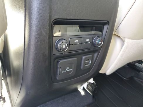 Used 2024 Buick Enclave Essence w/ Experience Buick Package AWD/4WD image 11