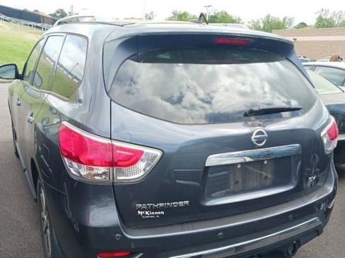 Used 2014 Nissan Pathfinder SV w/ Trailer Tow Package image 4