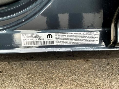 New 2025 RAM 2500 Laramie image 21