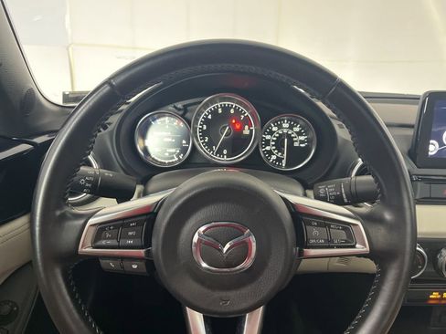 Used 2021 MAZDA MX-5 Miata RF Grand Touring RWD image 24