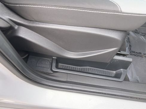 Used 2016 Ford Escape SE FWD image 34