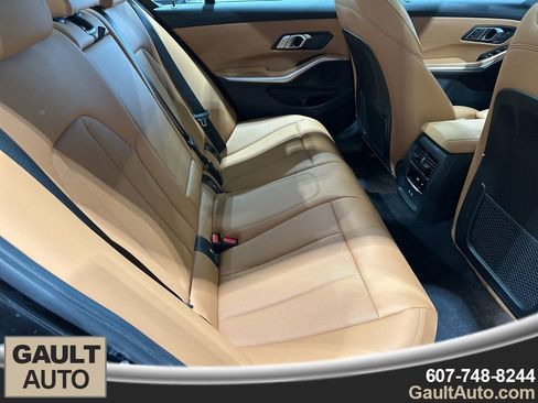 Certified 2022 BMW 330i xDrive 330i xDrive w/ Driving Assistance Package image 22