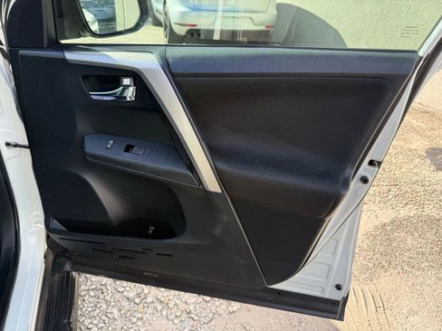 Used 2015 Toyota RAV4 XLE image 19