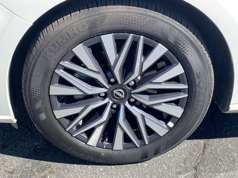 Used 2025 Nissan Altima 2.5 SV image 31