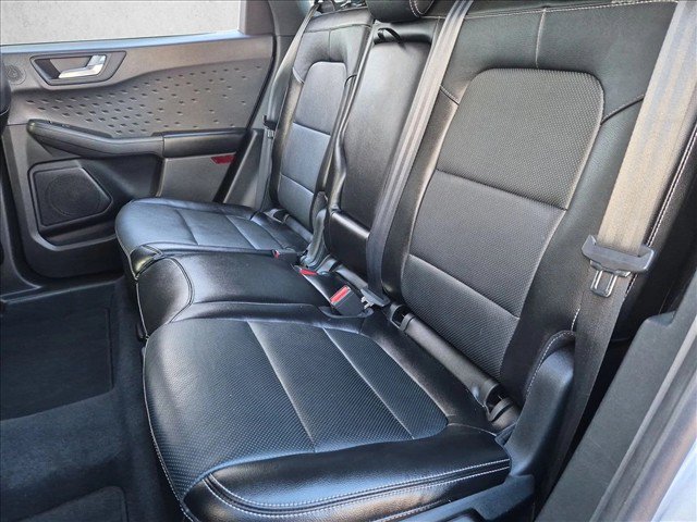 Used 2020 Ford Escape Titanium AWD/4WD image 19
