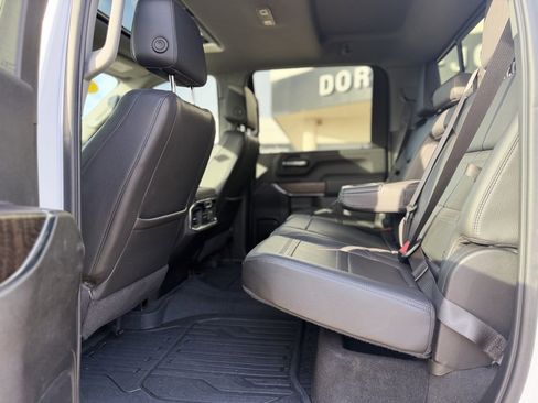 Used 2023 GMC Sierra 2500 Denali w/ Denali Ultimate Package image 8