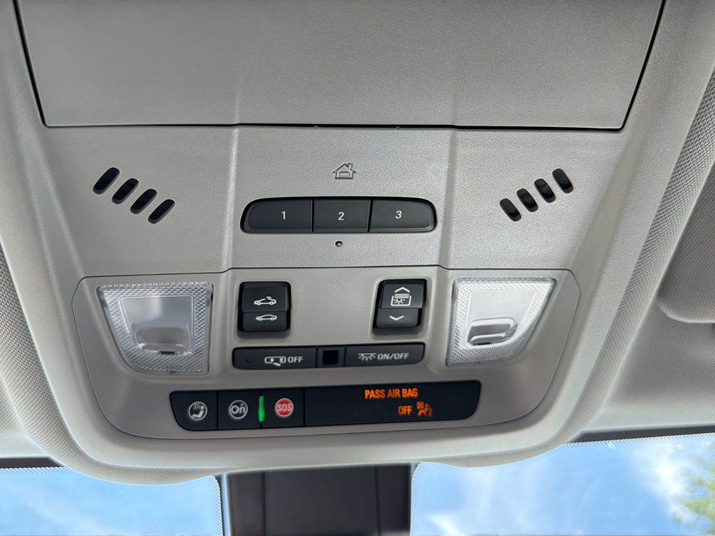 Used 2024 GMC Terrain SLT w/ Elevation Edition AWD/4WD image 31