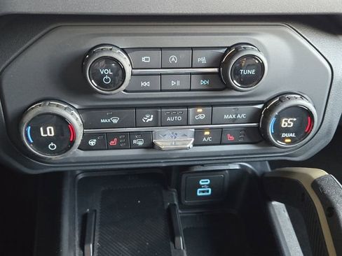 New 2025 Ford Bronco Badlands image 15