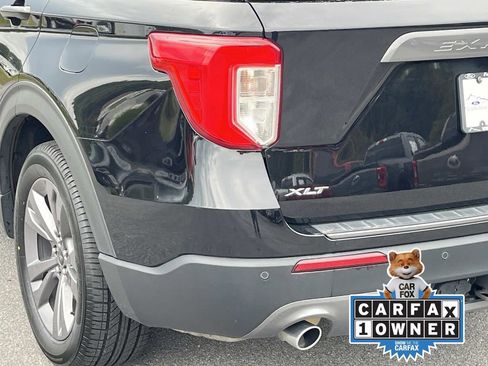 Used 2022 Ford Explorer XLT w/ Equipment Group 202A image 5