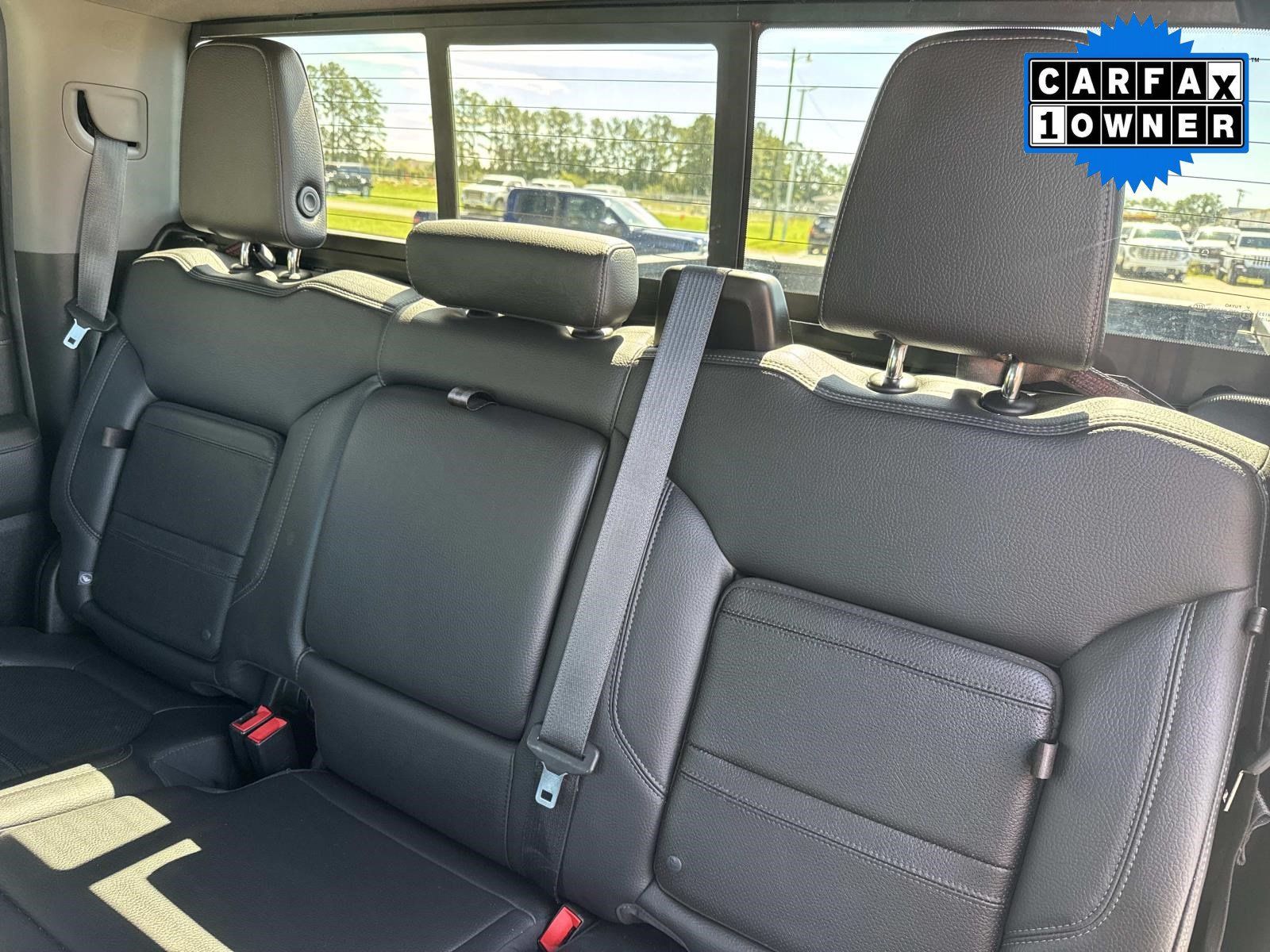 Used 2021 GMC Sierra 2500 Denali w/ Denali Ultimate Package AWD/4WD image 17