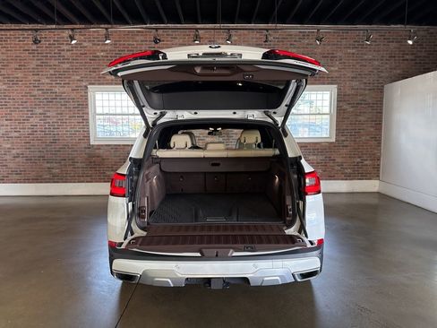 Used 2019 BMW X5 xDrive40i w/ Premium Package image 42