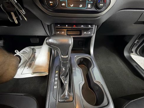 Used 2016 Chevrolet Colorado Z71 RWD image 21