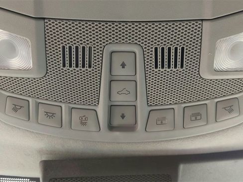 Used 2022 Ford F450 Limited w/ FX4 Off-Road Package image 28