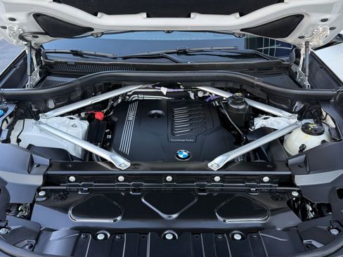 Used 2023 BMW X6 xDrive40i w/ Executive Package image 41