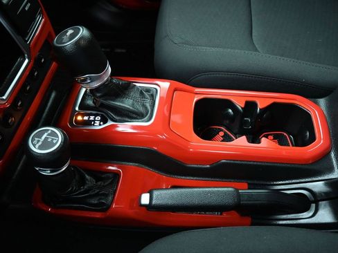 Used 2022 Jeep Wrangler Sport image 23